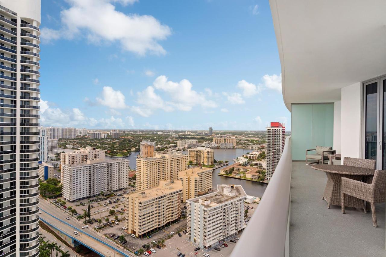 Luxurious Hyde Resort Apartments Hollywood Zewnętrze zdjęcie